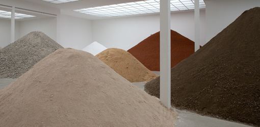 Lara Almarcegui, Installationsansicht: Bauschutt Hauptraum Secession, 2010, Secession 2010, Foto: Wolfgang Thaler.