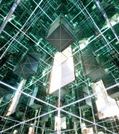 Michelangelo Pistoletto, Metrocubo d’Infinito in un Cubo Specchiante, Courtesy Galleria Continua, San Gimignano / Beijing / Le Moulin Photo: Enrico Amici.